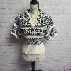 Smudge cropped hooded sweater from Glick's. Small. 933